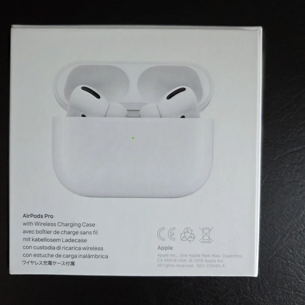 Apple AirPods Pro Wireless Charging Case 1st Gen White w/ Box Fittings Cable CIB